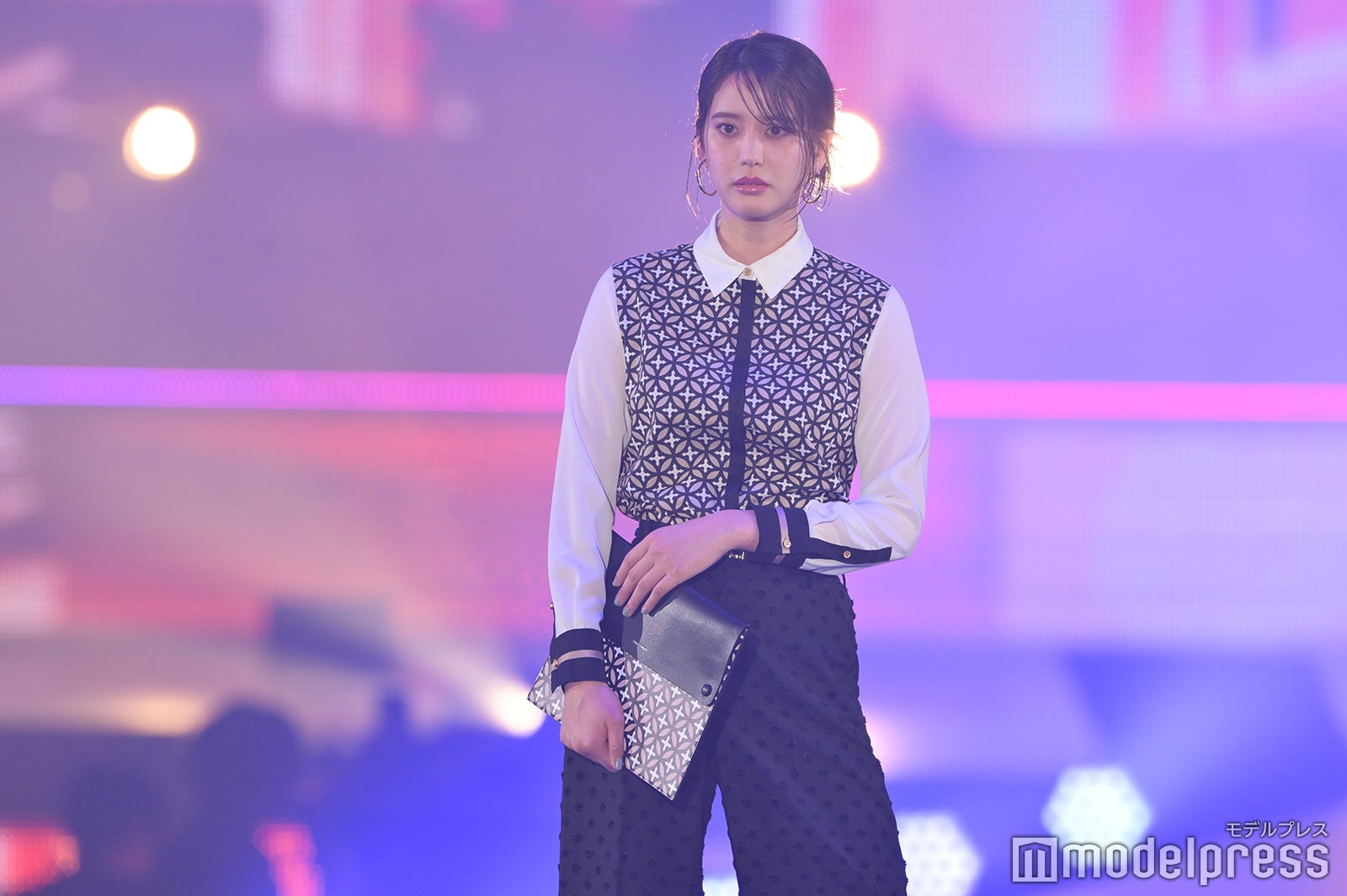 山崎紘菜（C）モデルプレス