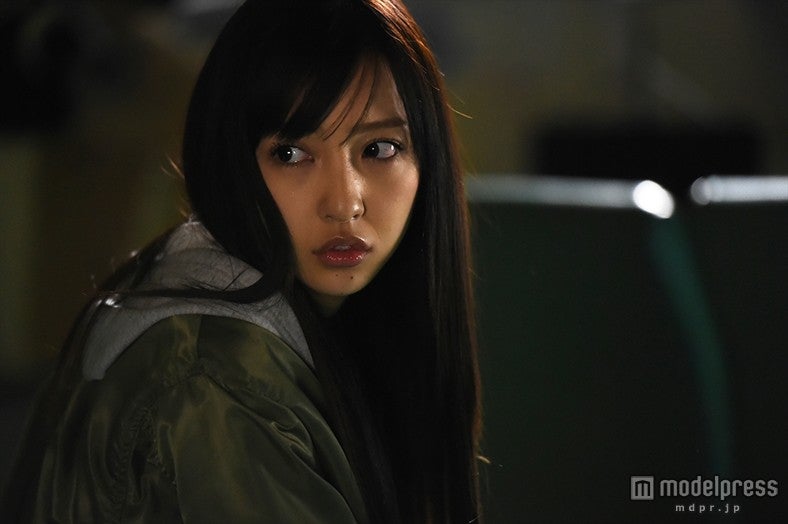 板野友美、初主演映画で恐怖の涙　新キャストも発表