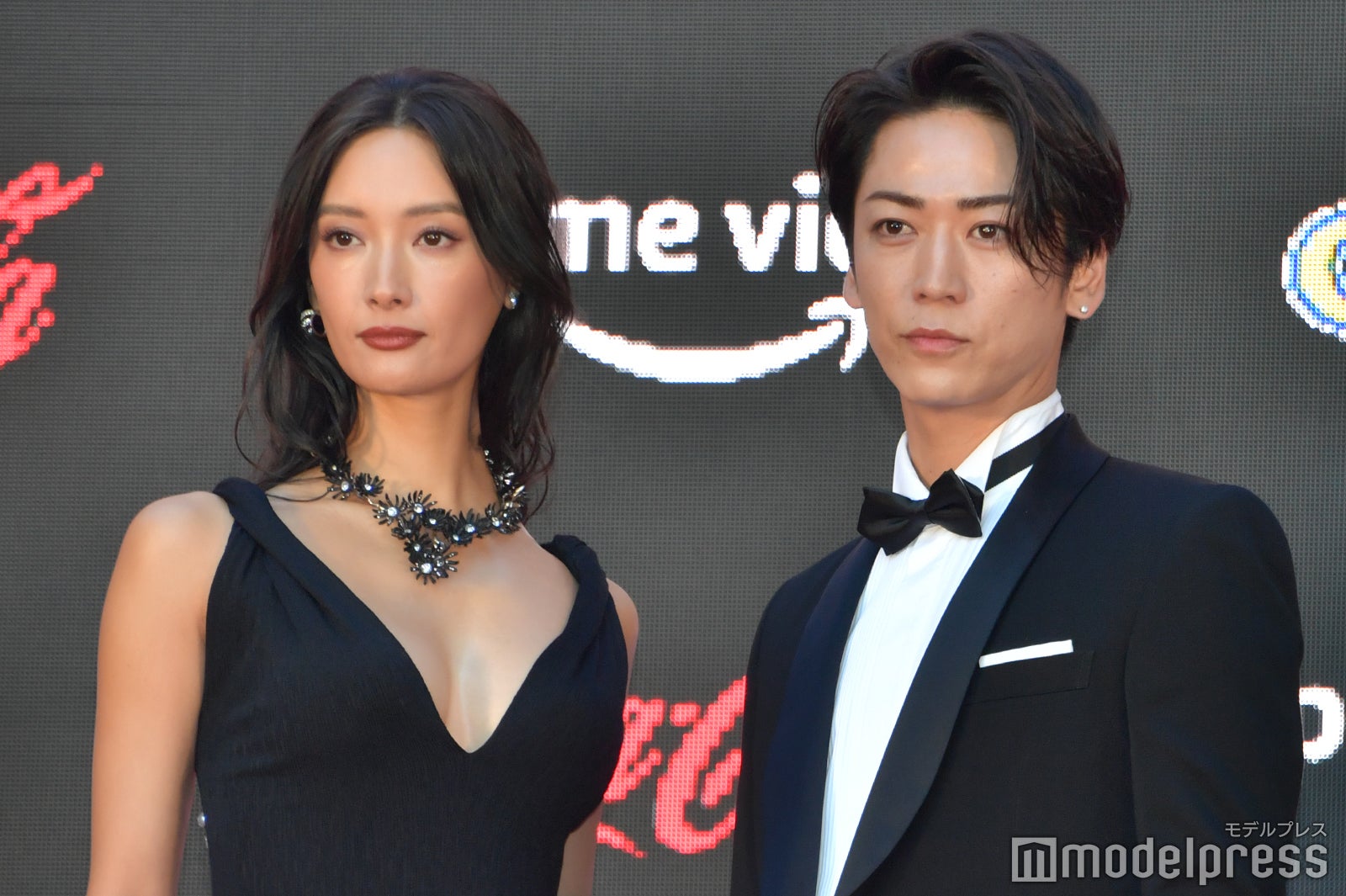 菜々緒、亀梨和也（C）モデルプレス