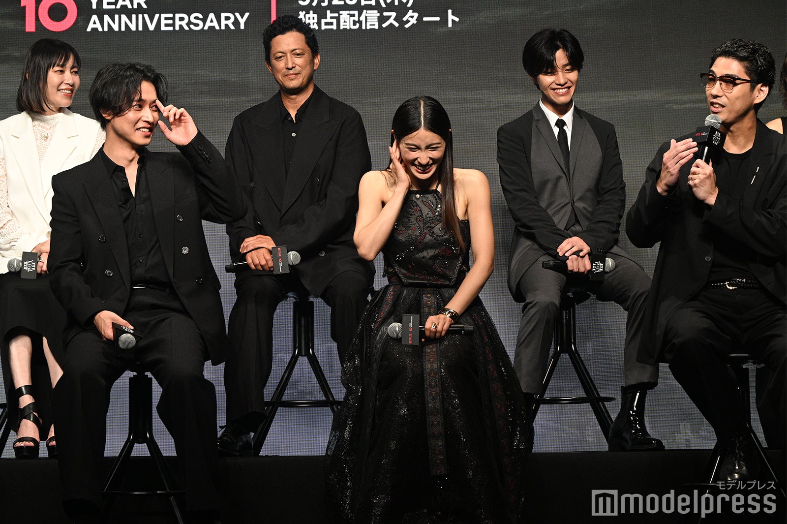 山崎賢人、土屋太鳳、賀来賢人ら（C）モデルプレス