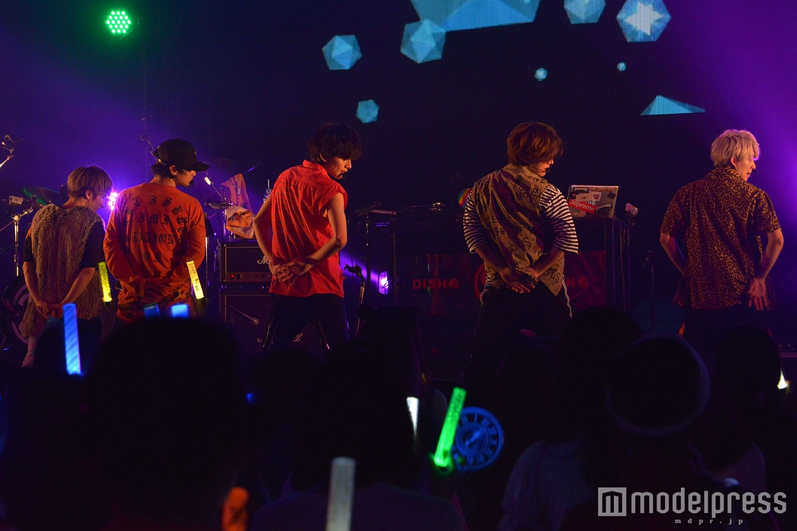 ライブの様子 （C）モデルプレス