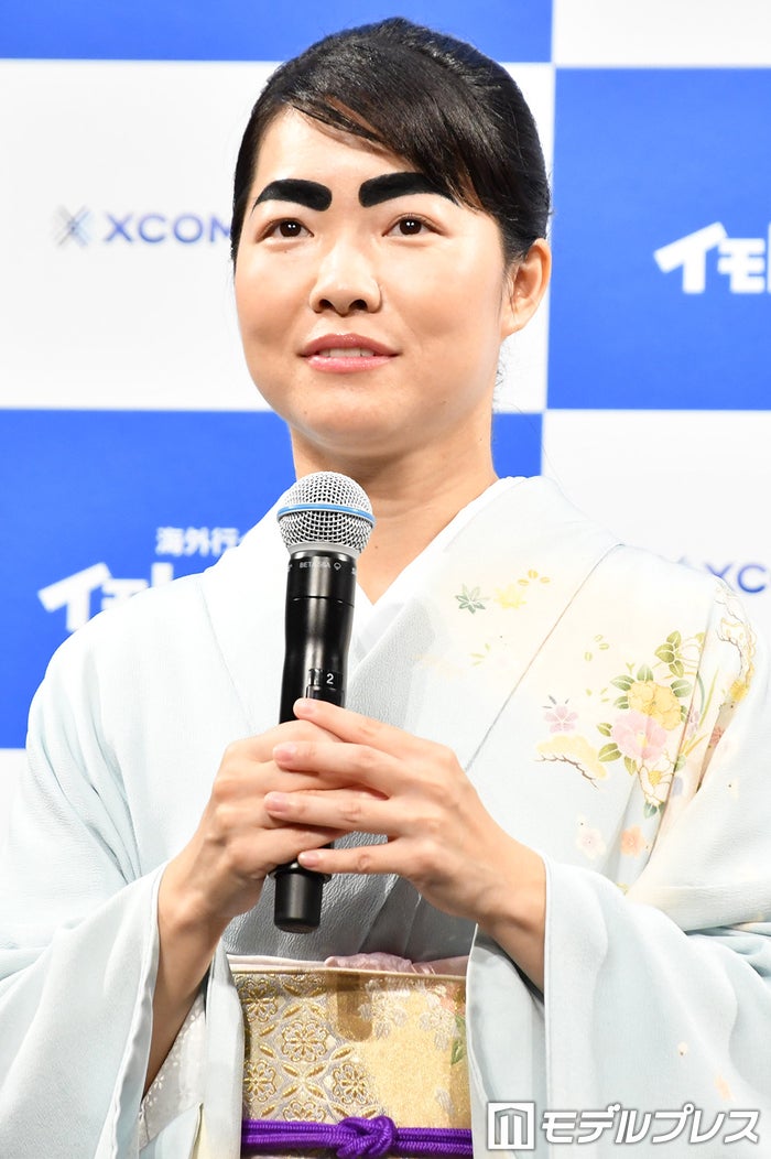 イモトアヤコ「晩ごはん」サムギョプサル風の夕食公開「斬新な献立」「お皿のセンスも素敵」の声