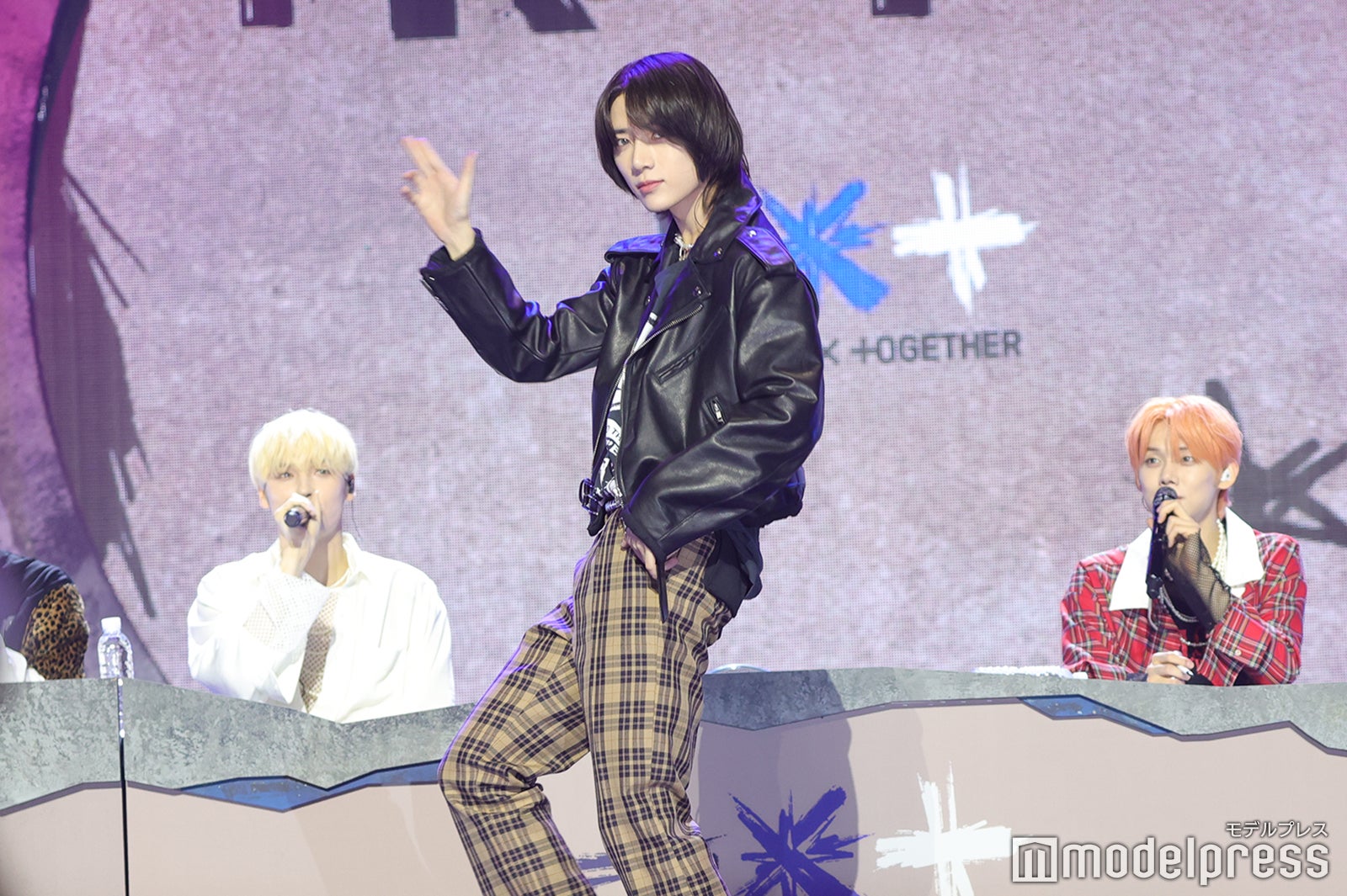 ダンスを披露するBEOMGYU（C）モデルプレス