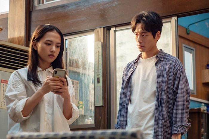 清原果耶、坂口健太郎 (C)NHK