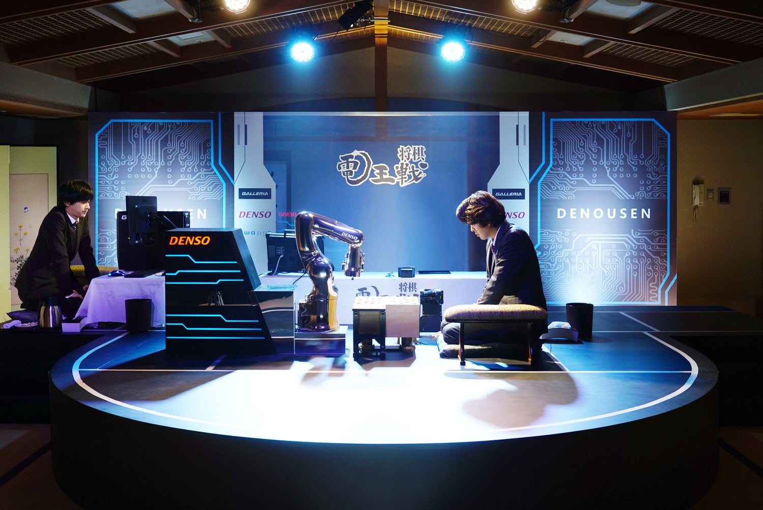 吉沢亮“世紀の対決”の瞬間 主演映画「AWAKE」冒頭映像解禁