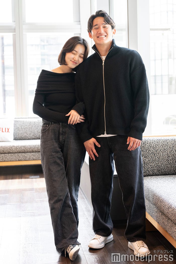 ミミ(美海)、アツシ(荒井陸)(C)モデルプレス