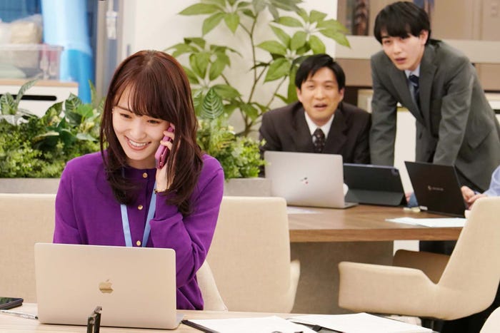 菅井友香「ビジネス婚-好きになったら離婚します-」第1話より(C)「ビジネス婚」製作委員会・MBS