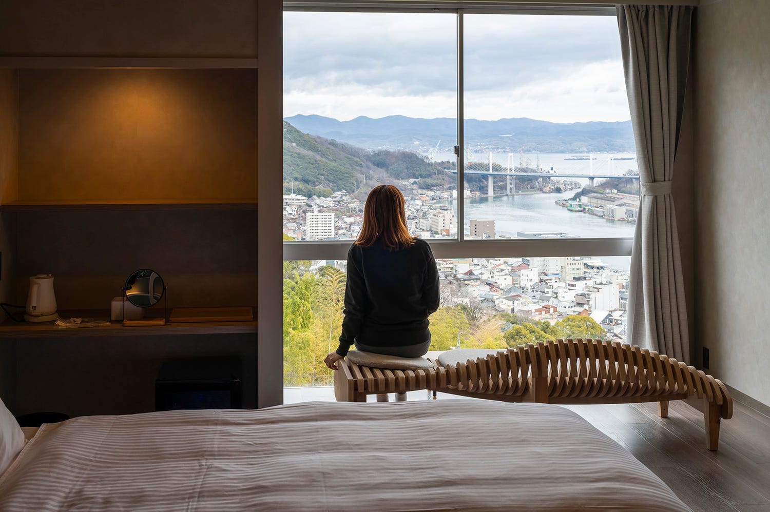 広島・尾道屈指の眺望を誇るホテル「尾道倶楽部」ルーフトップバーや客室から景色を堪能