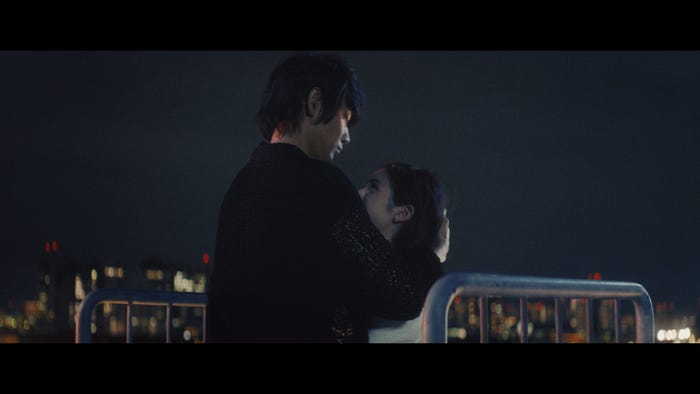 綾野剛/CM「旅だち」篇より(提供写真)