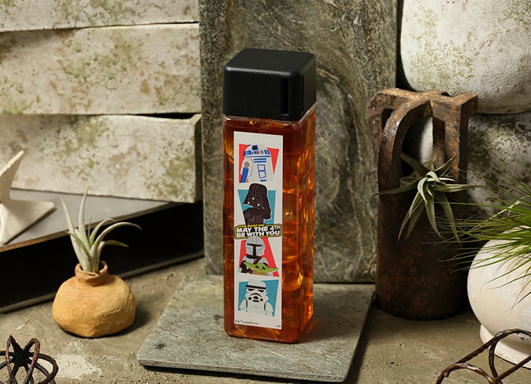 アイスティー税込790円（C）＆ TM Lucasfilm Ltd．