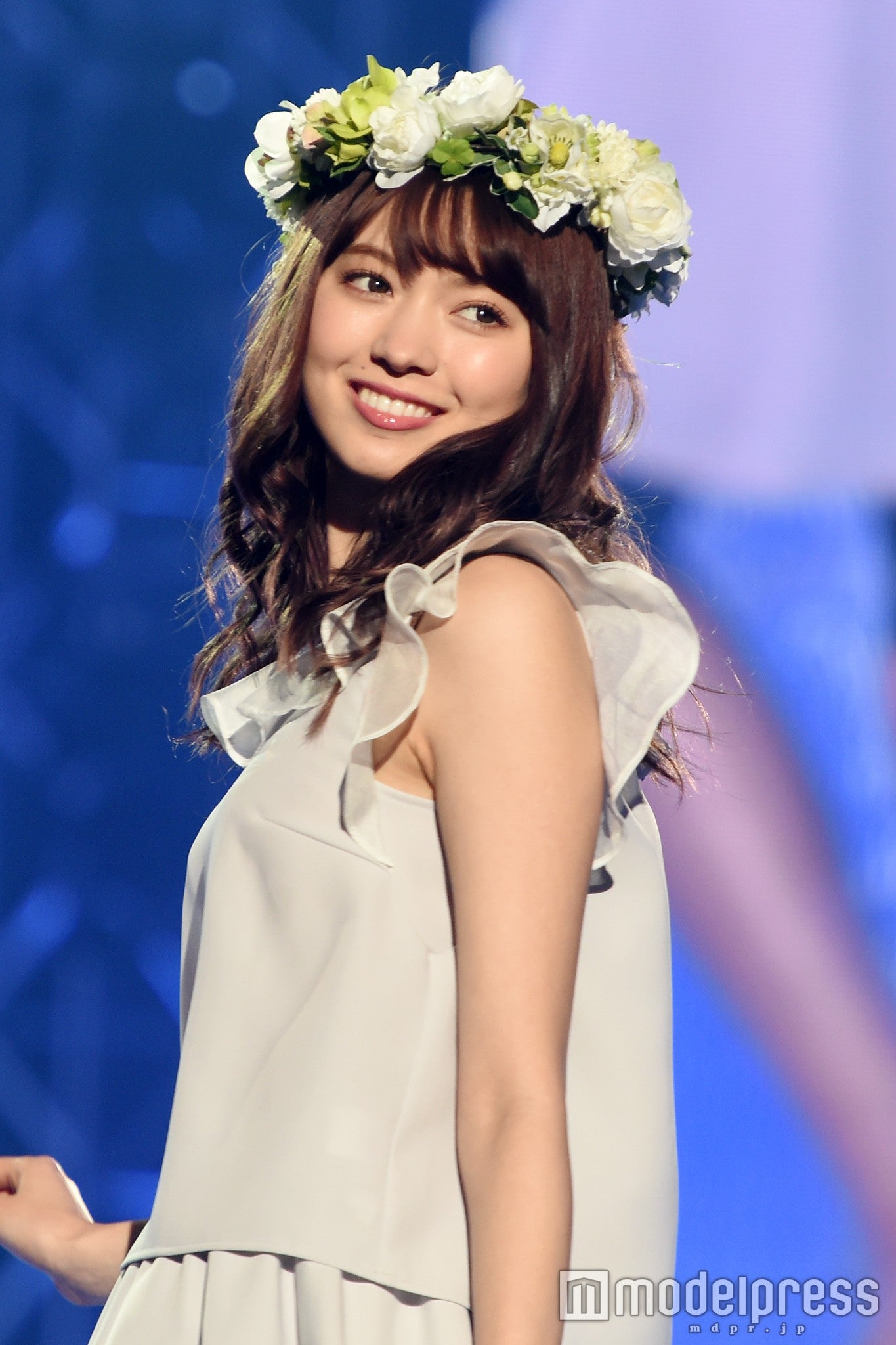 八木アリサ、ガーリー春コーデで透明感際立つ＜神コレ2016S／S＞