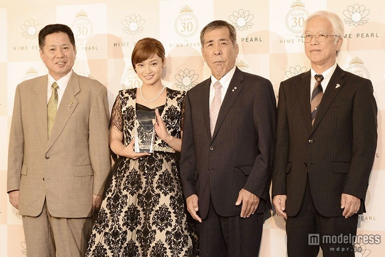 イベントの模様（左から2番目）平愛梨