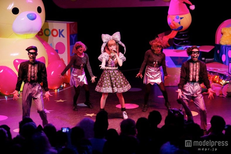 きゃりーぱみゅぱみゅ／PHOTO by Aki Ishii