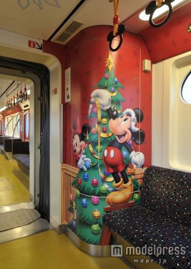 ディズニーXmasモノレールが期間限定運行