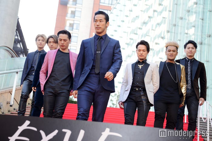 三代目J Soul Brothers from EXILE TRIBE(左から)岩田剛典、NAOTO、登坂広臣、小林直己、今市隆二、ELLY、山下健二郎(C)モデルプレス