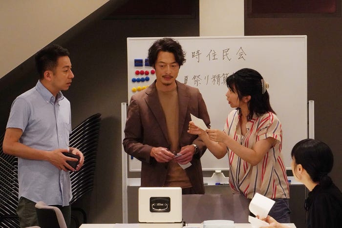 坪倉由幸、和田聴宏、三倉佳奈/「あなたの番です」第15話より(C)日本テレビ