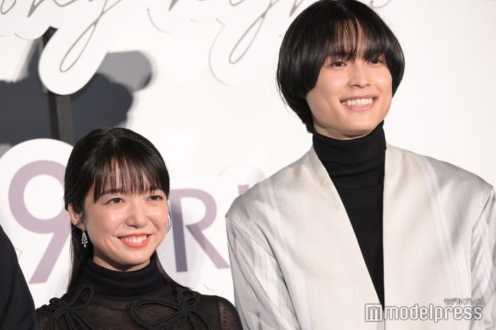 再共演で互いの魅力を語り合った上白石萌音&松村北斗(C)モデルプレス