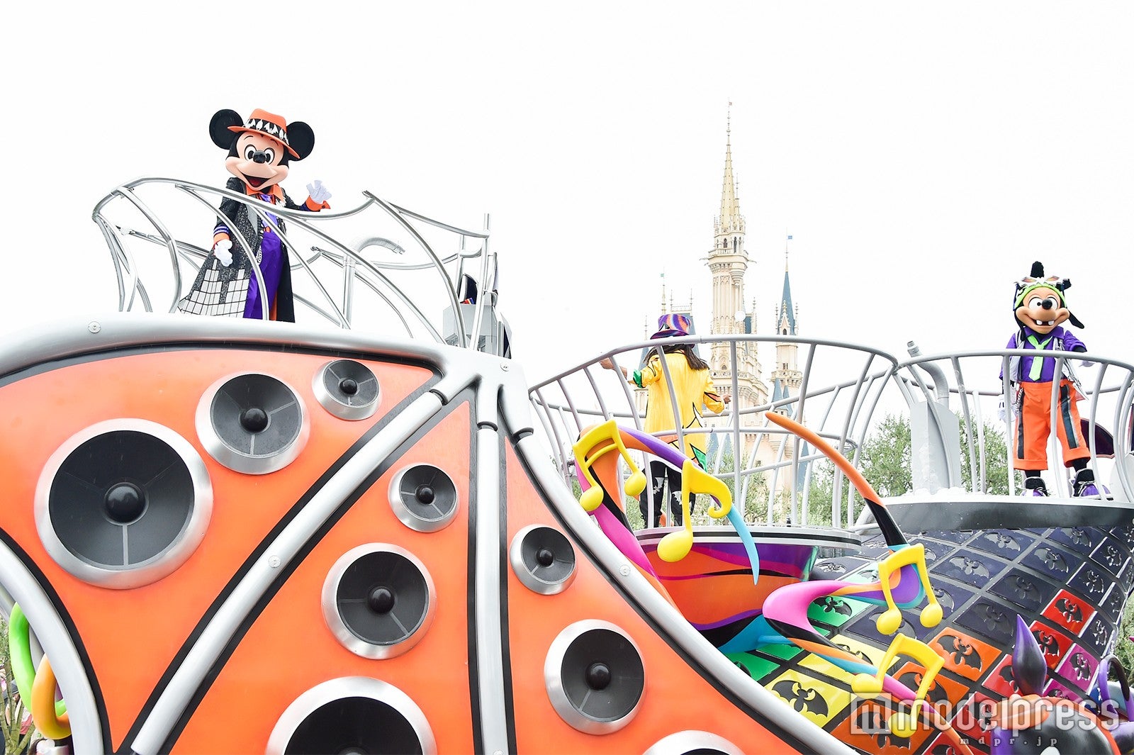 「ハロウィーン・ポップンライブ」（C）モデルプレス（C）Disney