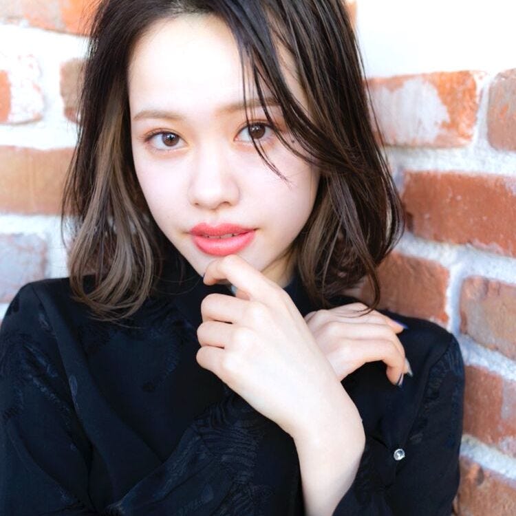 ボブ メッシュ で垢抜けヘアに変身 おしゃれな髪色でこなれ感を演出しよう モデルプレス ボブ メッシュ で垢抜けヘアに変身 おしゃれな髪色でこなれ感を演出しよう モデルプレス