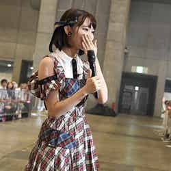 宮脇咲良／「AKB48グループ感謝祭～ランクインコンサート～（1～16位）」より（C）AKS