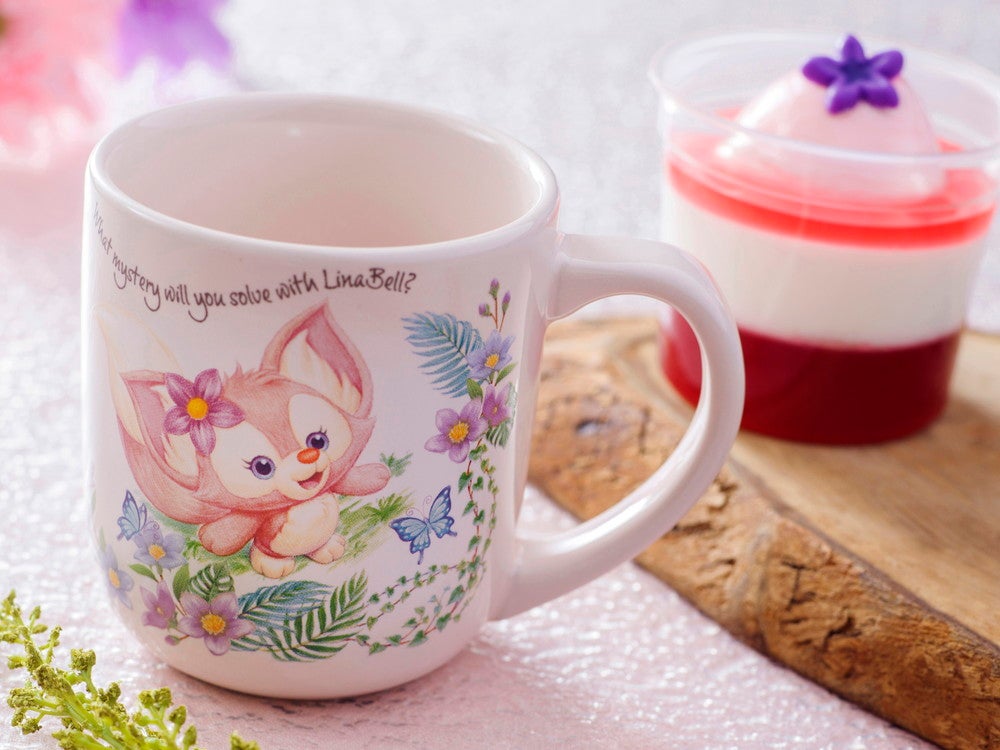 ライチームース＆ラズベリーゼリー、スーベニアカップ付き¥990（C）Disney