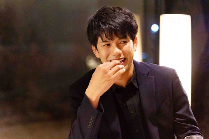 森崎ウィン/映画「僕と彼女とラリーと」場面写真(C)2021「僕と彼女とラリーと」製作委員会