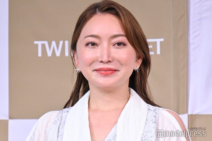 加藤綾菜(C)モデルプレス