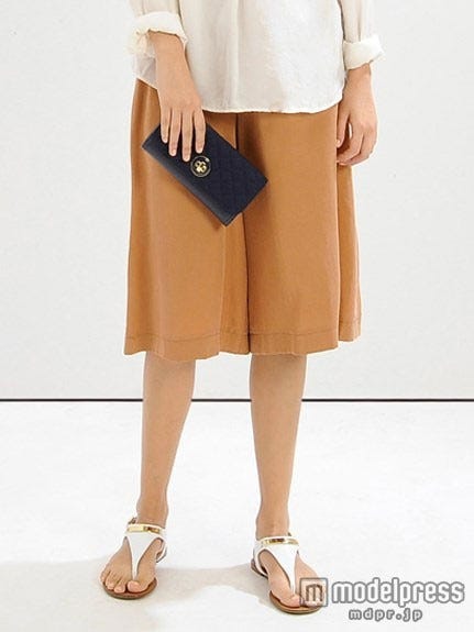 アンクルストラップサンダル「CHARLES & KEITH」5,940円(税込)
