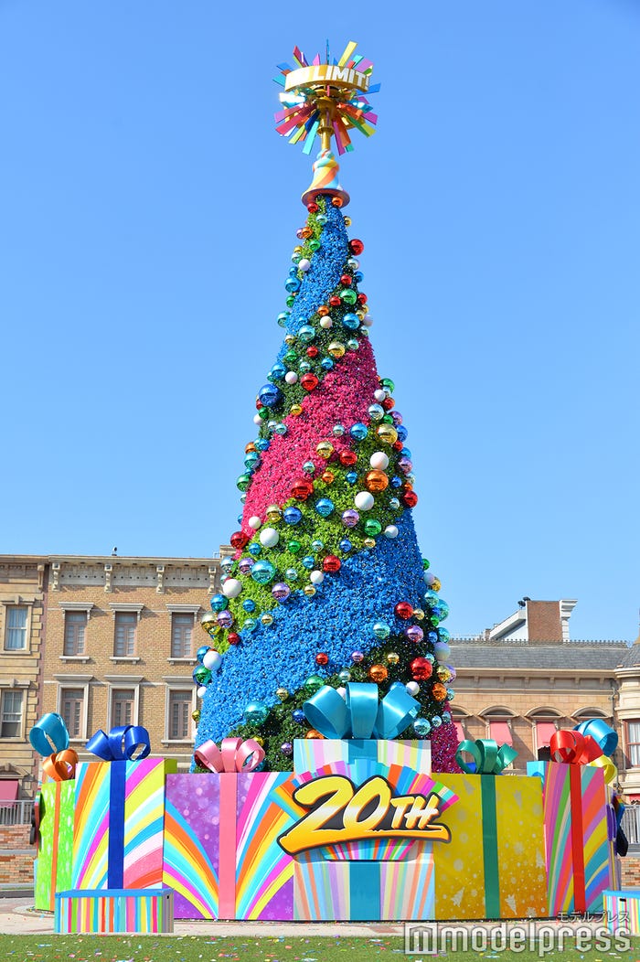 Usj 周年の特別なクリスマス初公開 2年ぶりツリーは限定 虹色 モデルプレス Usj 周年の特別なクリスマス初公開 2年ぶりツリーは限定 虹色 モデルプレス