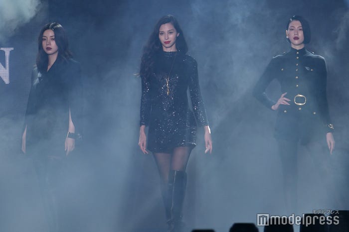 池田エライザ、中条あやみ、三吉彩花(C)モデルプレス