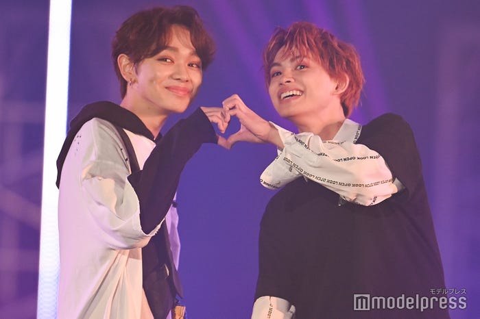 「FAKE MOTION」ステージ (C)モデルプレス