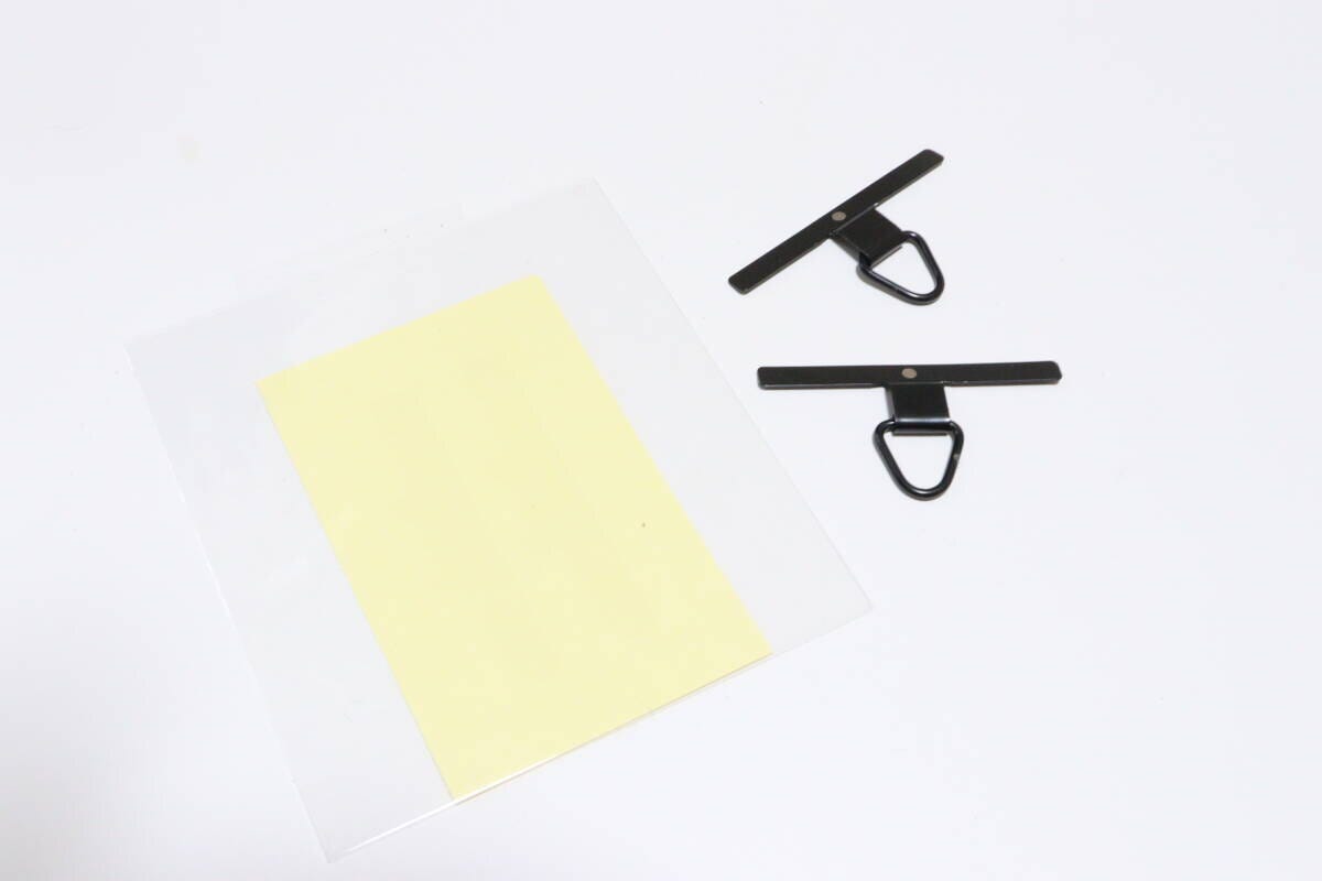 ダイソーのストラップホールシート2P