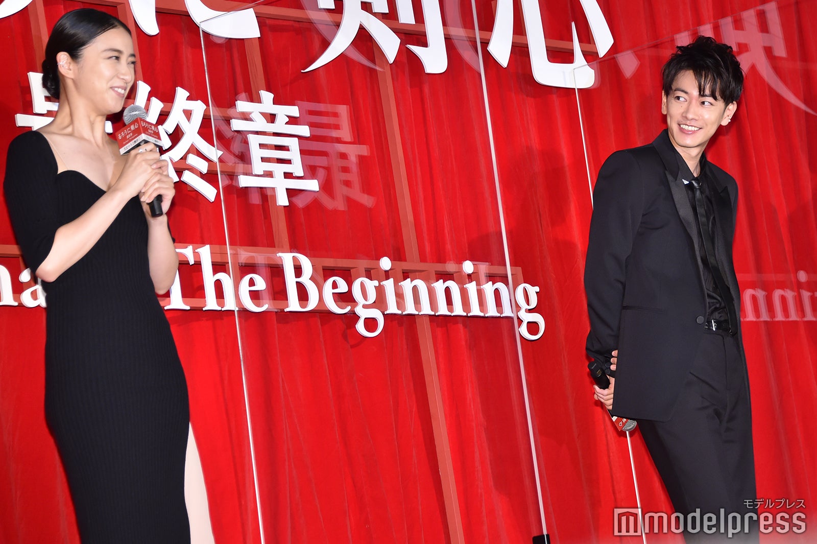 武井咲、佐藤健（C）モデルプレス