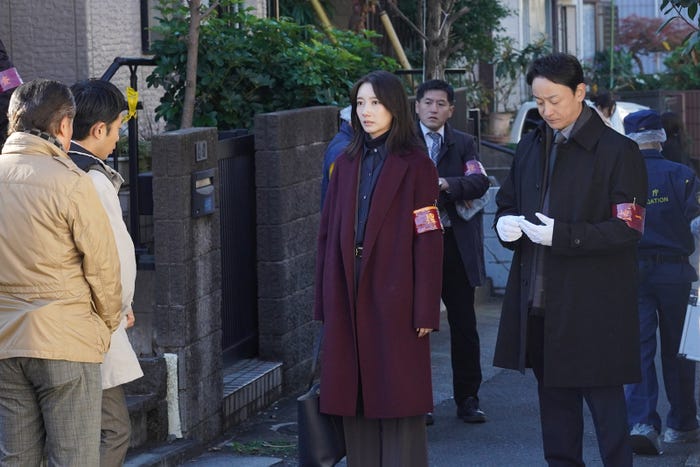 波瑠、山本耕史「アイシー~瞬間記憶捜査・柊班~」第1話(C)フジテレビ
