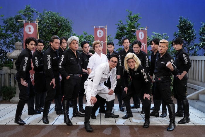 (手前左から)松尾駿、せいや、間宮祥太朗、粗品、長田庄平 (C)フジテレビ