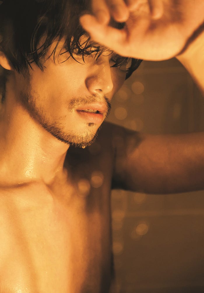 福士蒼汰/撮影:荒木勇人/写真集「SOTA FUKUSHI」より(画像提供:東京ニュース通信社)