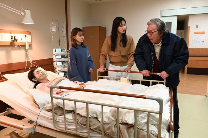 ともさかりえ、山本舞香、菜々緒、古田新太/「忍者に結婚は難しい」第5話(C)フジテレビ