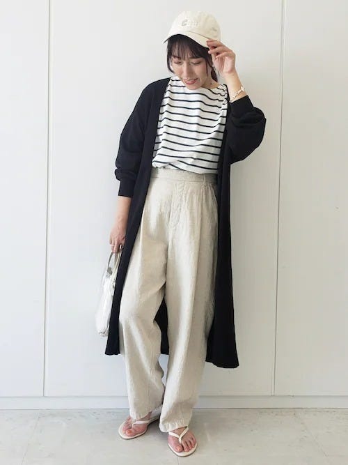 黒ロングカーディガン