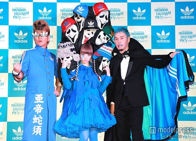 「adidas Originals meets TAKENOKO“HALLOWEEN PARTY”」に出演した（左から）綾小路翔、きゃりーぱみゅぱみゅ、ILMARI