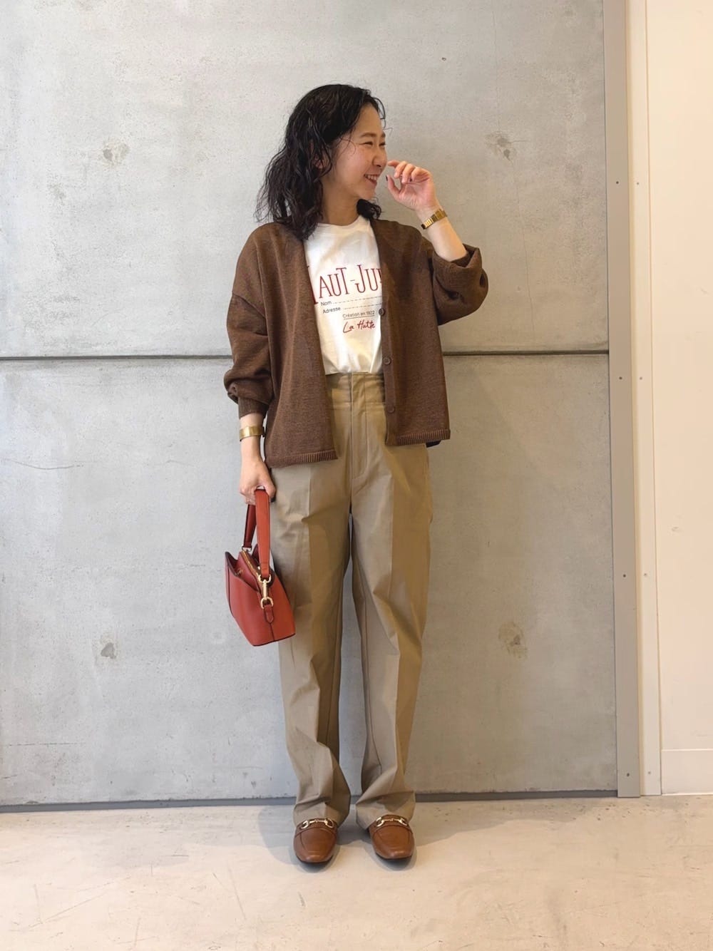 ビットつきのローファーで、足もとにきちんと感をプラス　出典：WEAR
