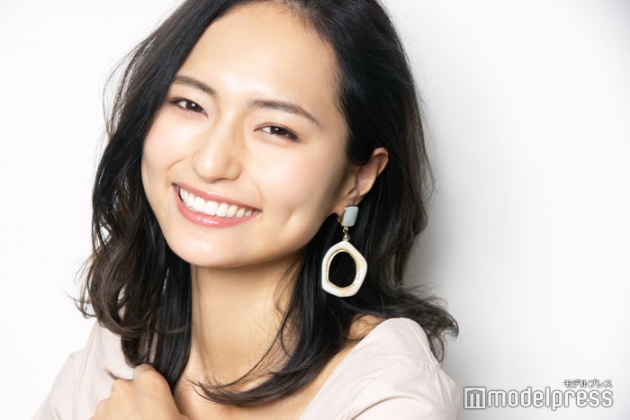 山賀琴子 自分を好き な気持ちを大切に 人を惹きつける 美女論 をインタビュー モデルプレス