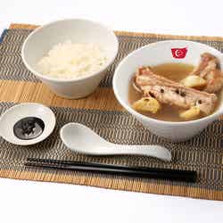 骨つき肉骨茶ライスセット980円(税別)/画像提供:クロスロード・ファクトリー