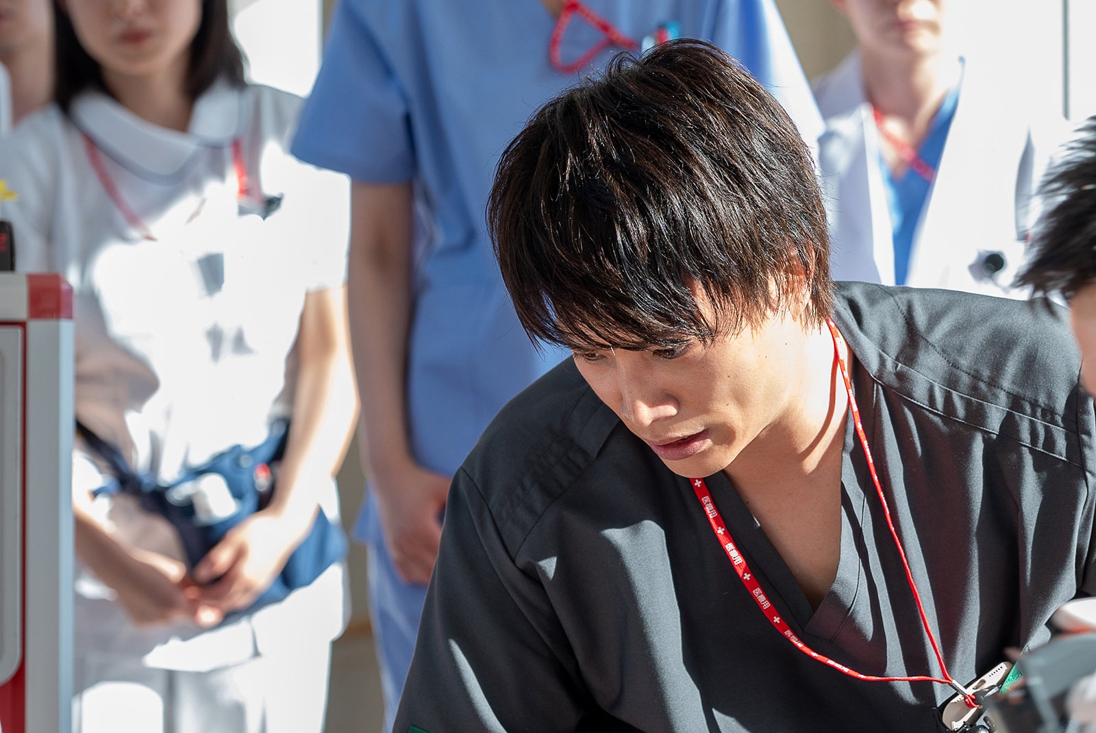 鈴木伸之「まどか26歳、研修医やってます！」（C）TBS