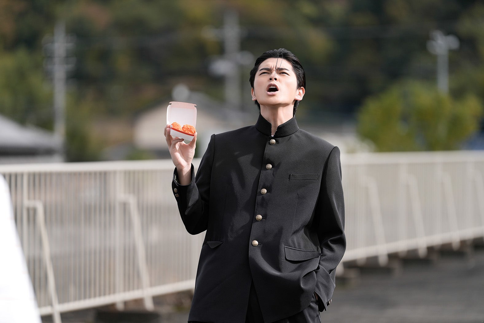 眞栄田郷敦／CM「スパイシーチキンマックナゲット『ソース四天王』篇」メイキング（提供写真）