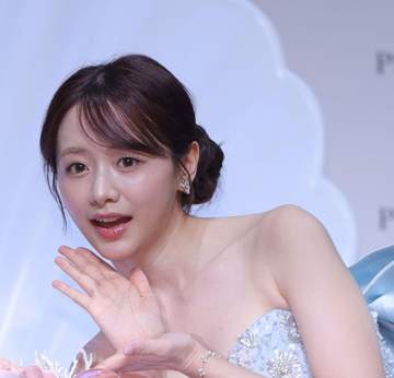 「やばくない？」森香澄 凄いドレスでイベント現れ騒然 後ろ向いたら衝撃、努力がうかがえる美しさ「目の前現れたら即降伏」「めっちゃキレイ」