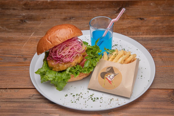 「ハネウマバーガープレート」　1,580円／画像提供：株式会社パルコ