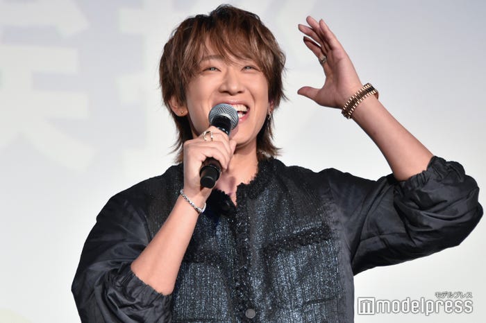 自身の役名を間違え慌てる小山慶一郎(C)モデルプレス