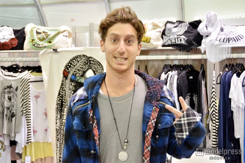 「Lauren Moshi（ローレン・モシ）」のプレス担当者（「MAGIC」2013S／Sにて）