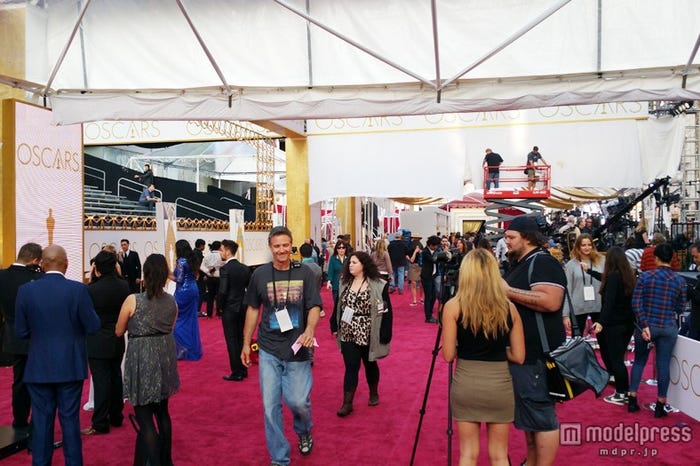 第87回アカデミー賞、レッドカーペット会場準備の様子(米・ドルビー・シアター/画像:モデルプレス)