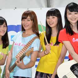 絶叫体験に大はしゃぎしたLe Lien（左から）Minami、Shione、Hikari、Karin【モデルプレス】